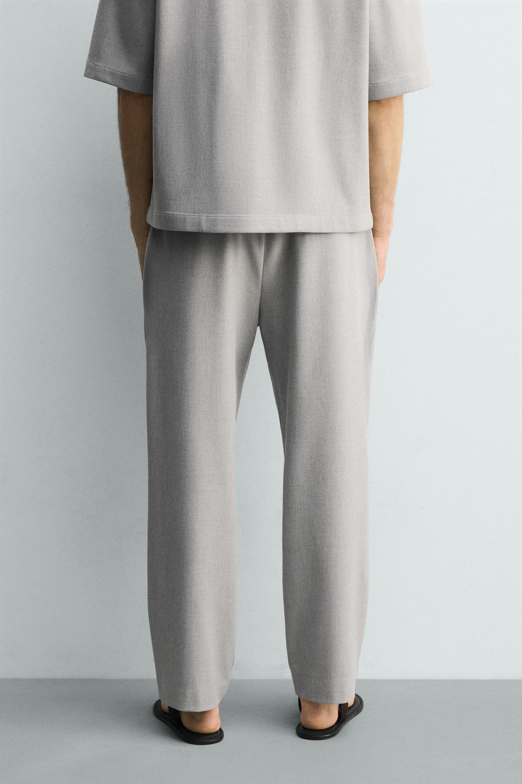 PANTAL?N REGULAR FIT CONFORT / Gris