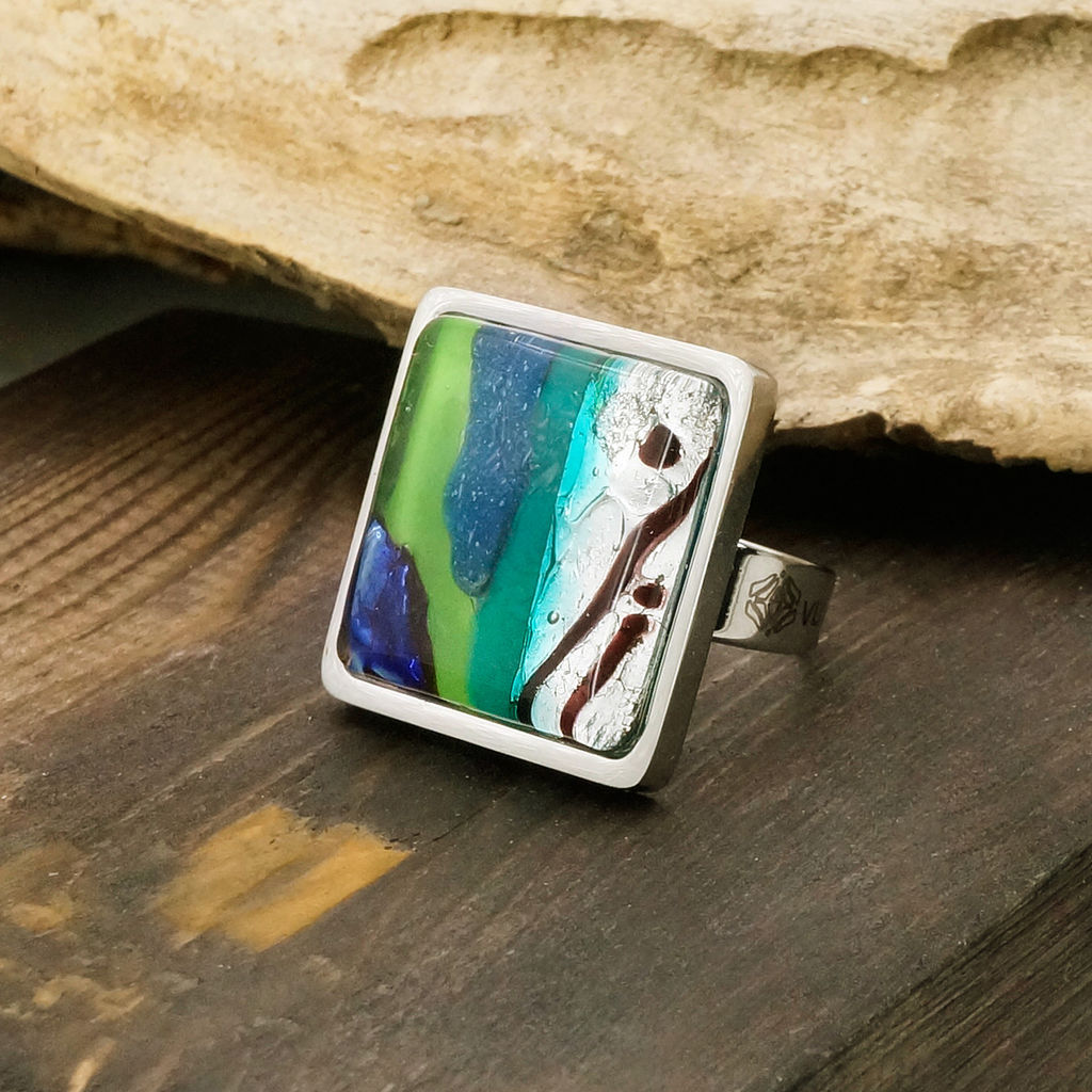 DEJAVU Кольцо KO4760 зеленое