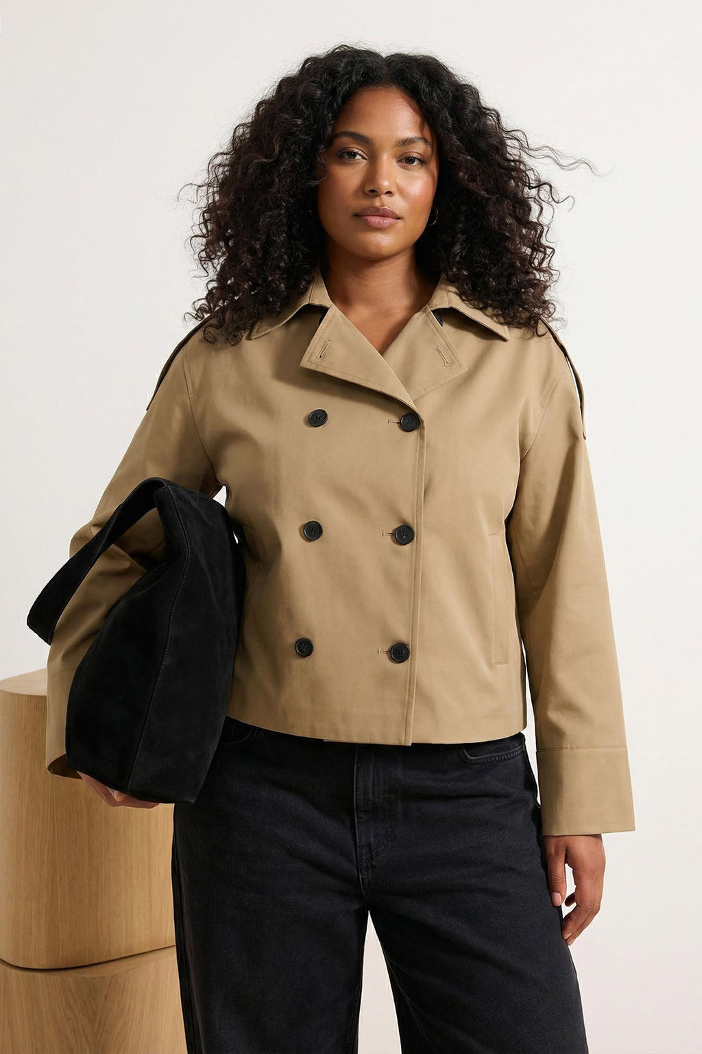 Bej Regular Buyuk Beden Dik Yaka Kemerli Kruvaze Kapama K?sa Trenckot TWOSS26BM00004 - Trendyolmilla фото 2