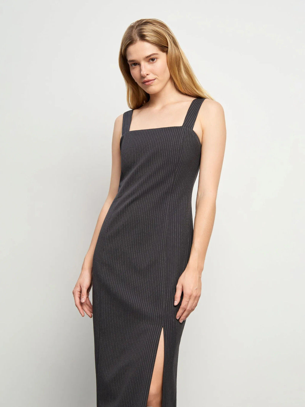 Стильный сарафан из костюмной ткани - Emka фото 2