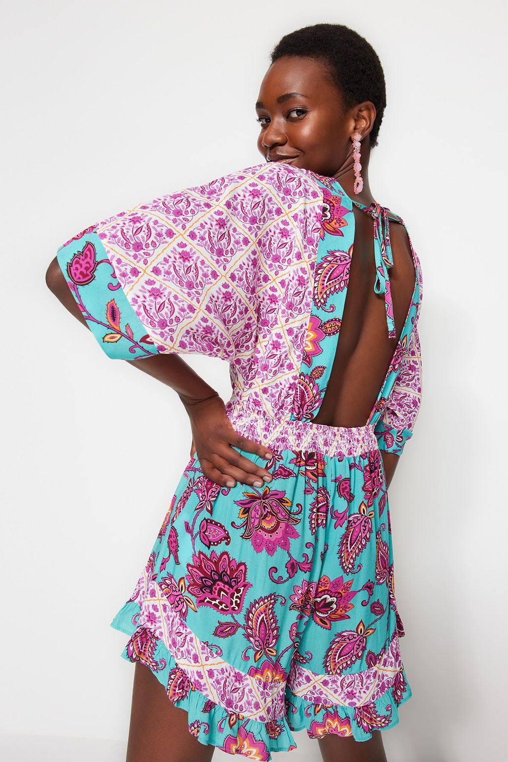 TRENDYOLMILLA Cicek Desenli Dokuma Cut Out/Pencere Plaj Tulum TBESS23EL00017 фото 7