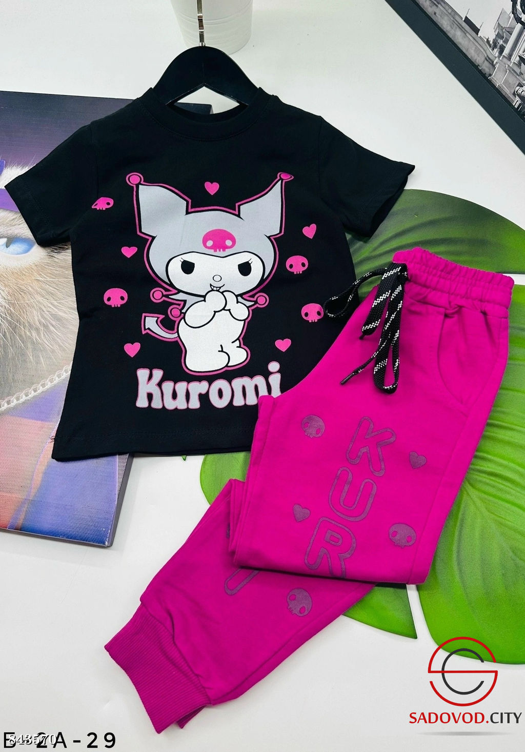 Костюм для девочек с рисунком