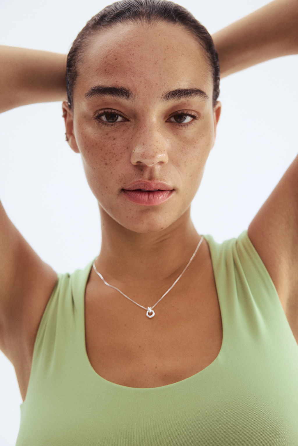 Top sin mangas en microfibra - H&m фото 3