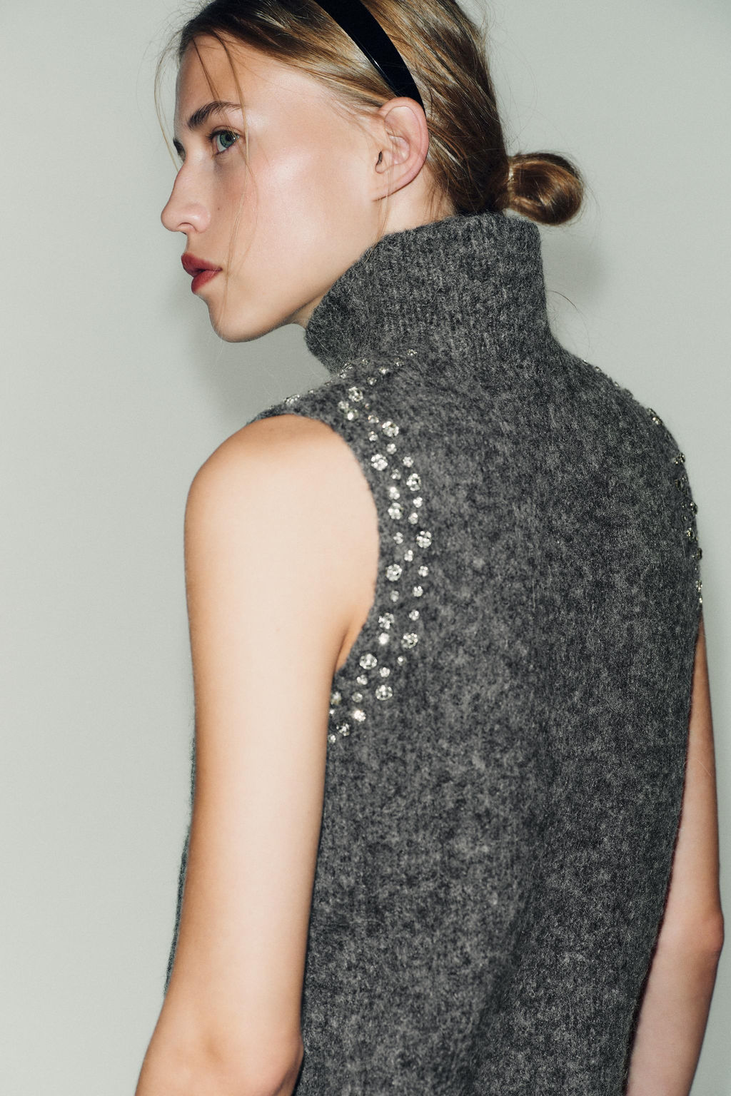 WOOL BLEND TOP WITH RHINESTONE BEADS - Zara фото 4