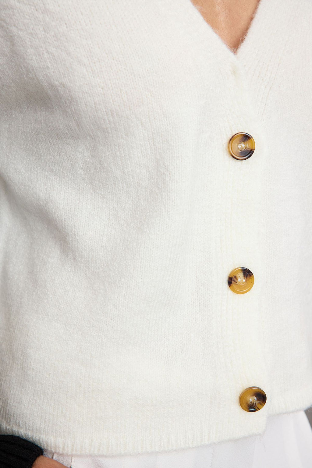 TRENDYOLMILLA Ekru Yumusak Dokulu Renk Bloklu Triko H?rka TWOAW25HI00211 фото 4