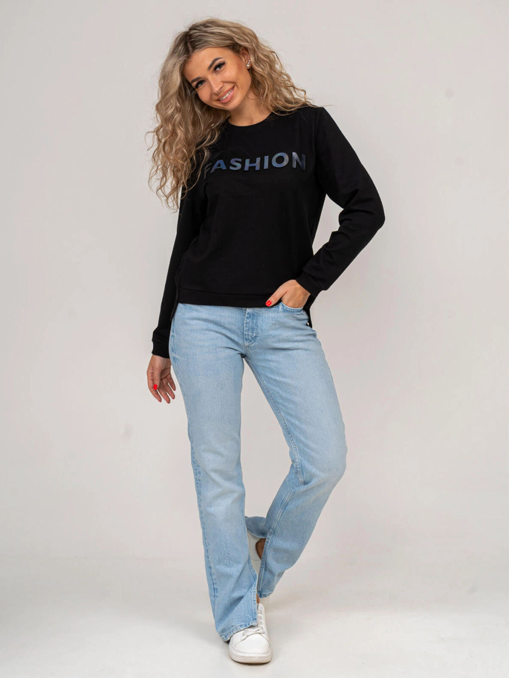 Толстовка женская, цвет черный