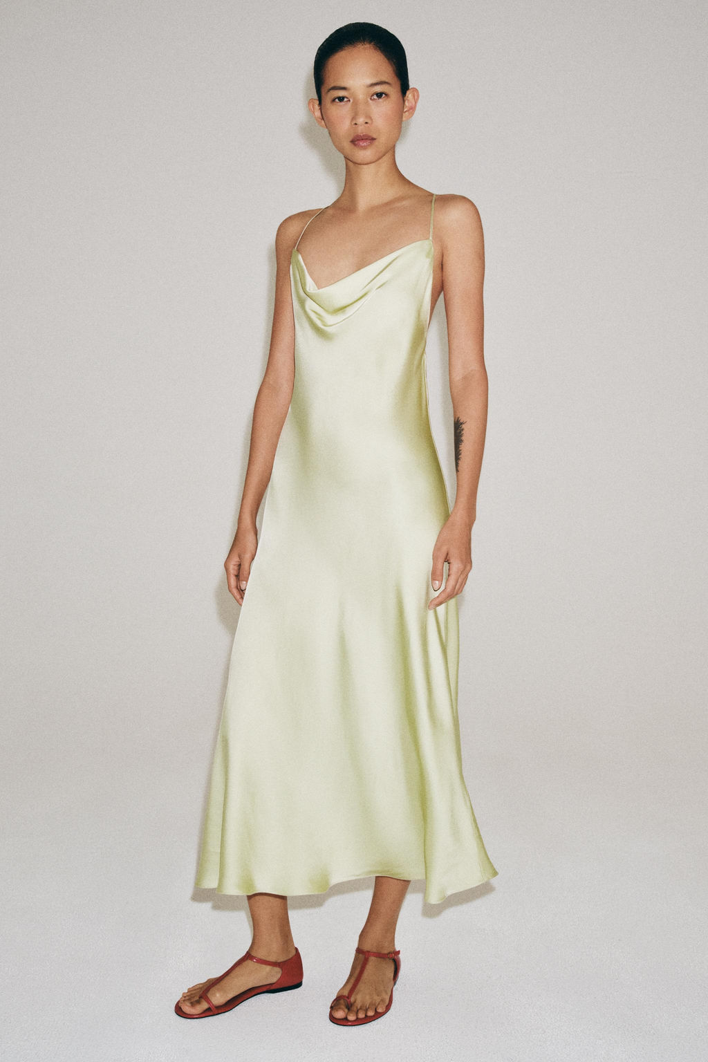 VESTIDO LENCERO SATINADO ZW COLLECTION / Verde agua - Zara фото 4