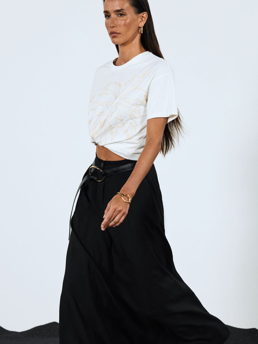 Футболка с декоративной вышивкой / Zarina  фото 2