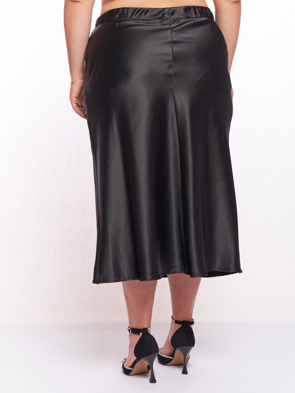 Атласная черная юбка TUB20537BLK01 - Артесса фото 5