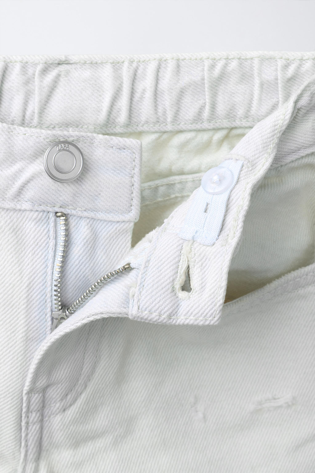 BERMUDA DENIM ROTOS / Celeste