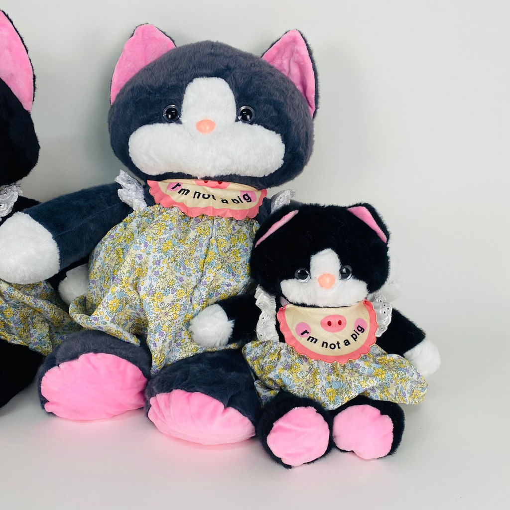 Мягкая игрушка Кошка в сарафане 22 см - Storyland фото 24