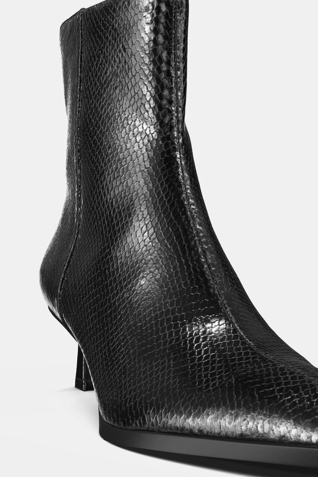 EMBOSSED HEEL ANKLE BOOTS - Zara фото 8