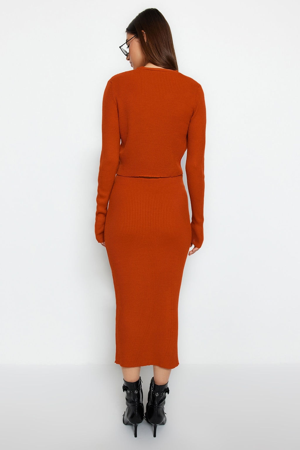 TRENDYOLMILLA Pembe Vucuda Oturan Midi Triko H?rka Elbise Tak?m TWOSS21EL0208 фото 26