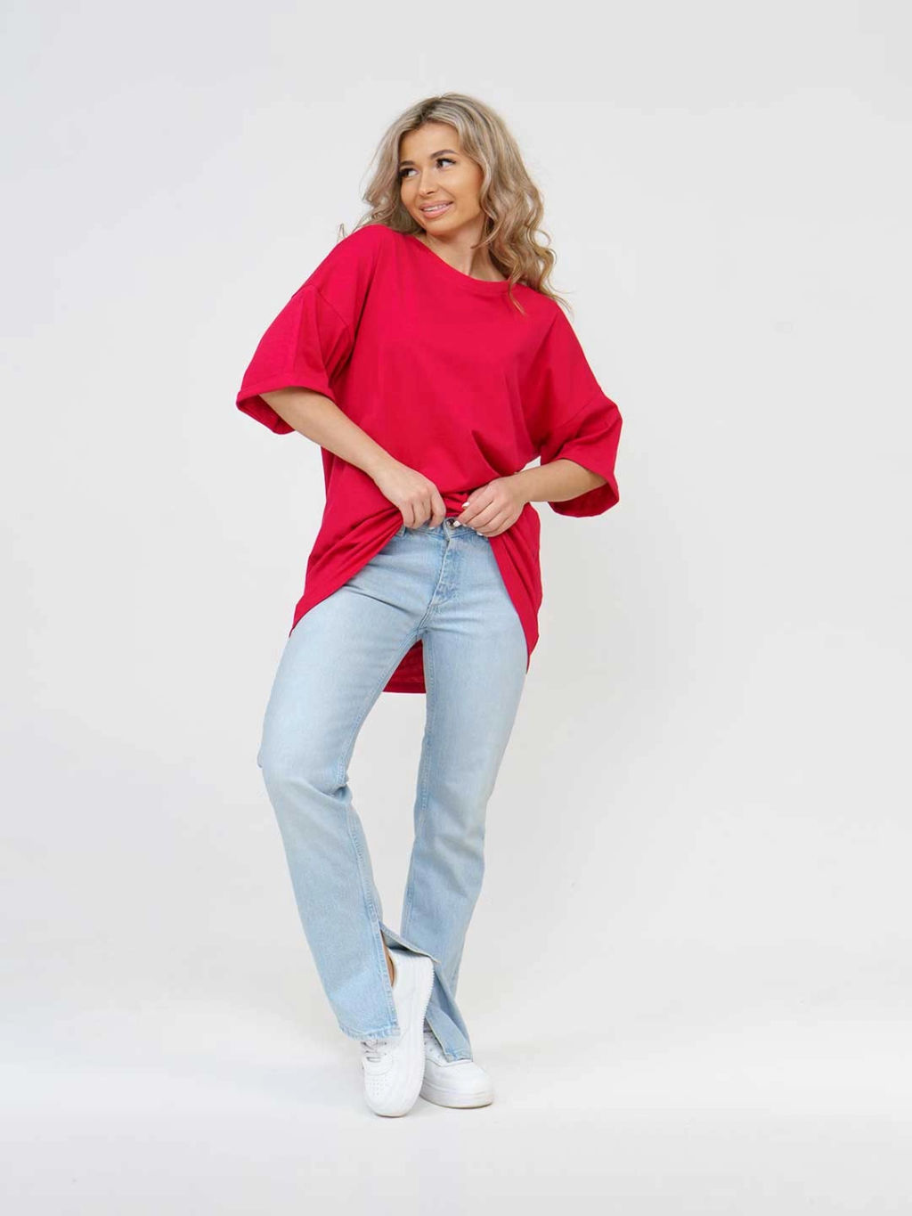 Футболка женская, цвет красный