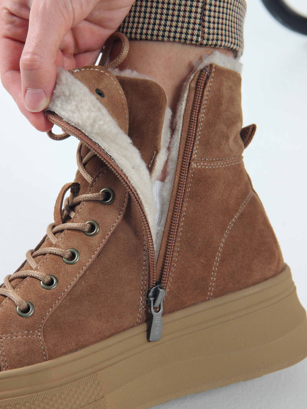 Ботинки 215.warmbr. светло коричневые замша/Байка