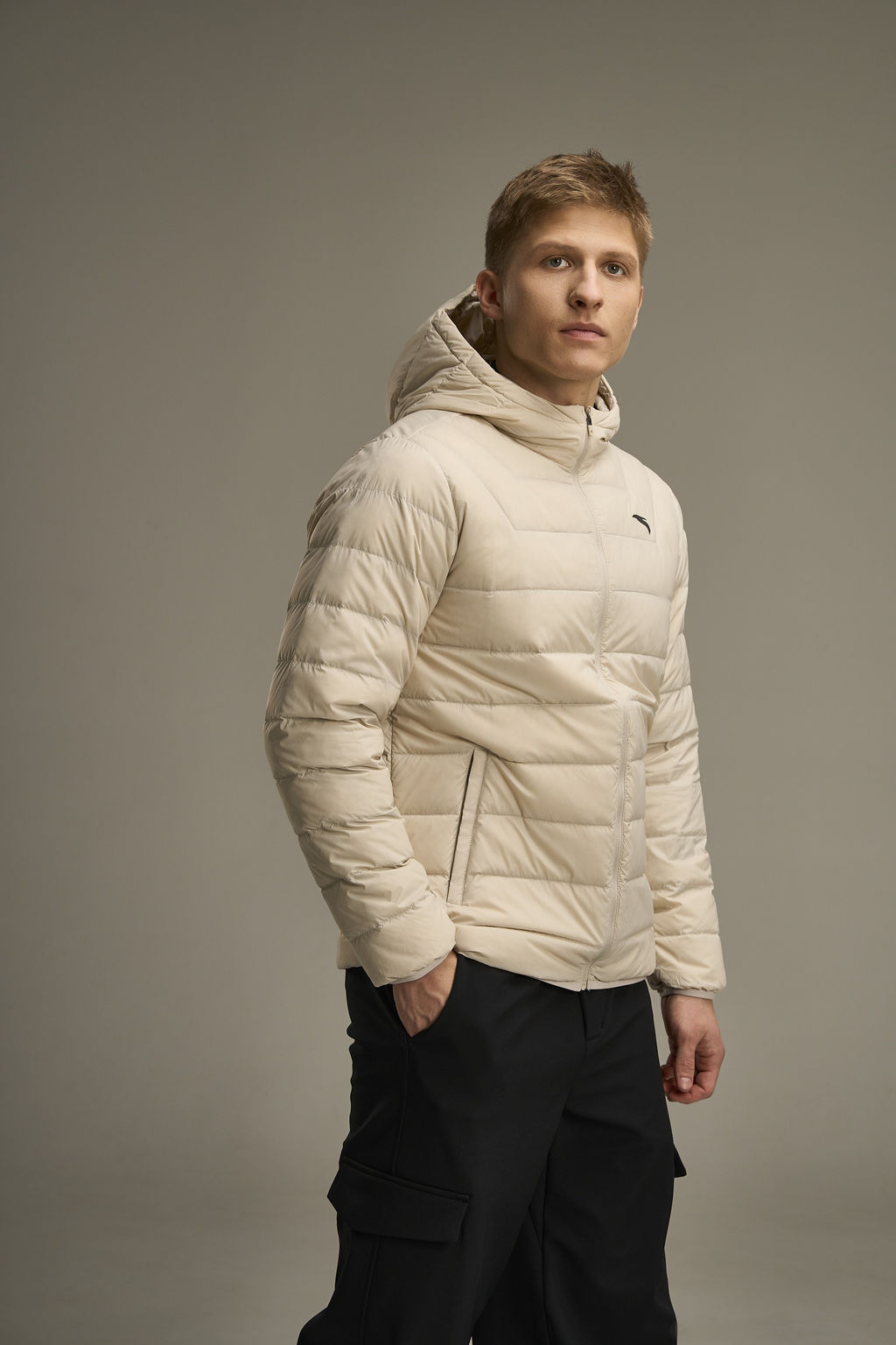 Пуховик легкий Серый - Anta фото 4
