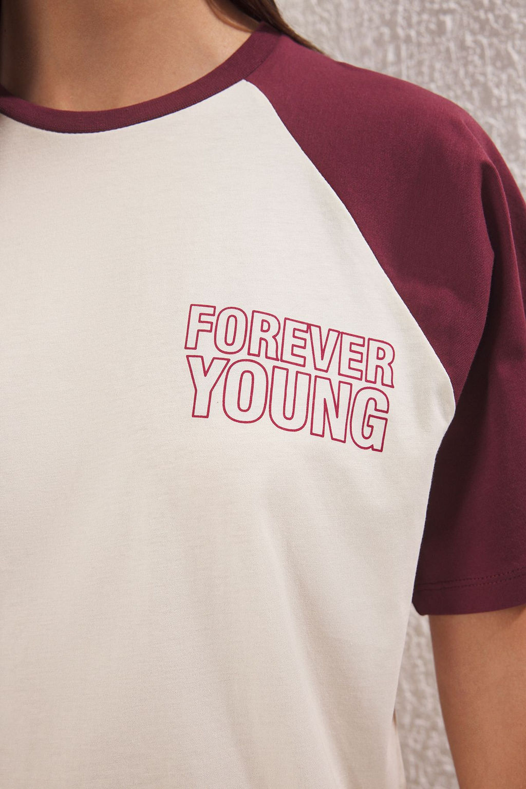 Tas %100 Kal?n Pamuklu Renk Bloklu Sloganl? Relaxed/Rahat Kesim Orme T-Shirt TWOSS24TS00134