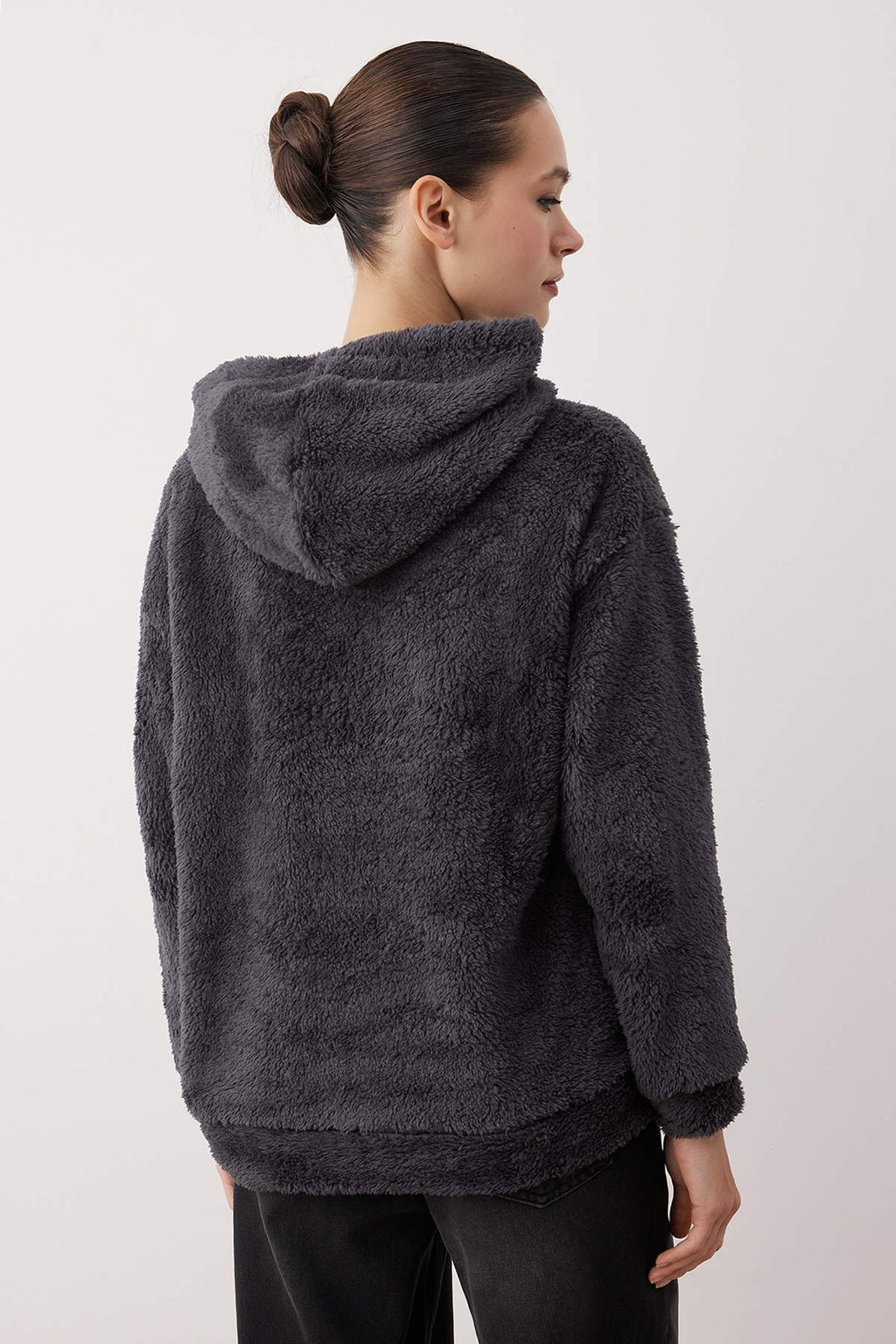 Antrasit Pelus Etiket Detayl? Regular/Normal Kal?p Pelus Orme Sweatshirt TWOAW26SW00221 - Trendyolmilla фото 4