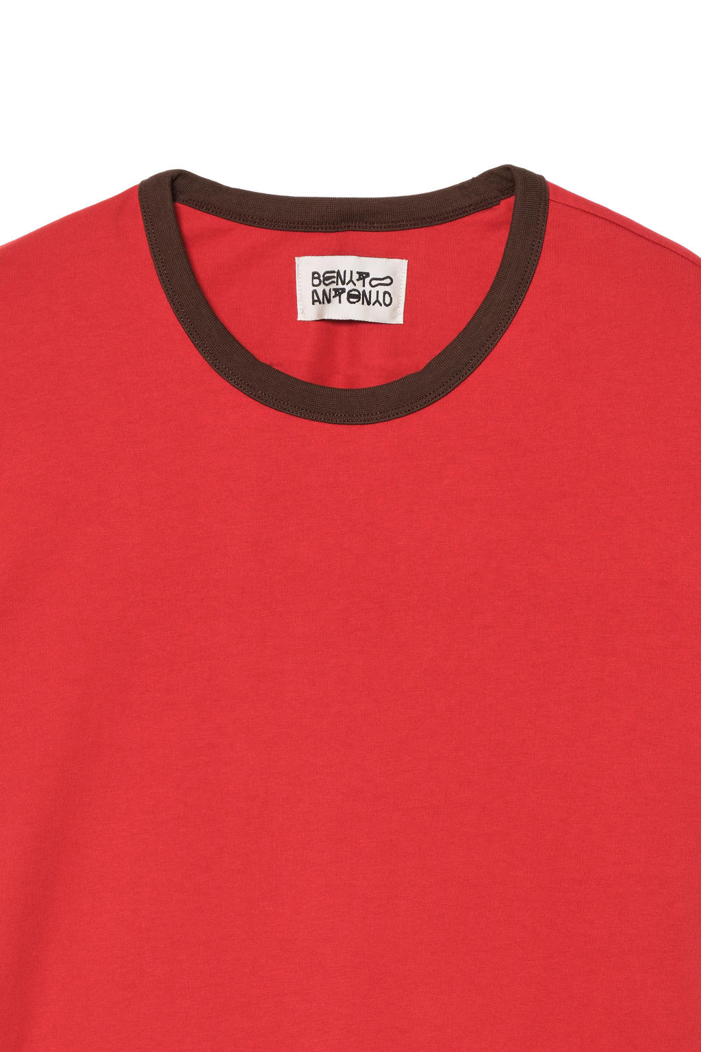CAMISETA SLIM FIT RIB CONTRASTE / Rojo