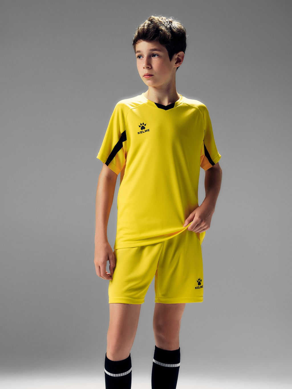Детская футбольная форма KELME Football Suit Yellow