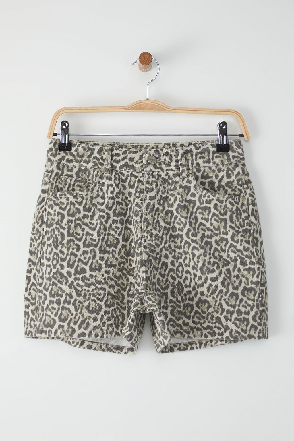 TRENDYOLMILLA Cok Renkli Leopar Desenli Yuksek Bel Denim Sort TWOSS25SR00071 фото 5