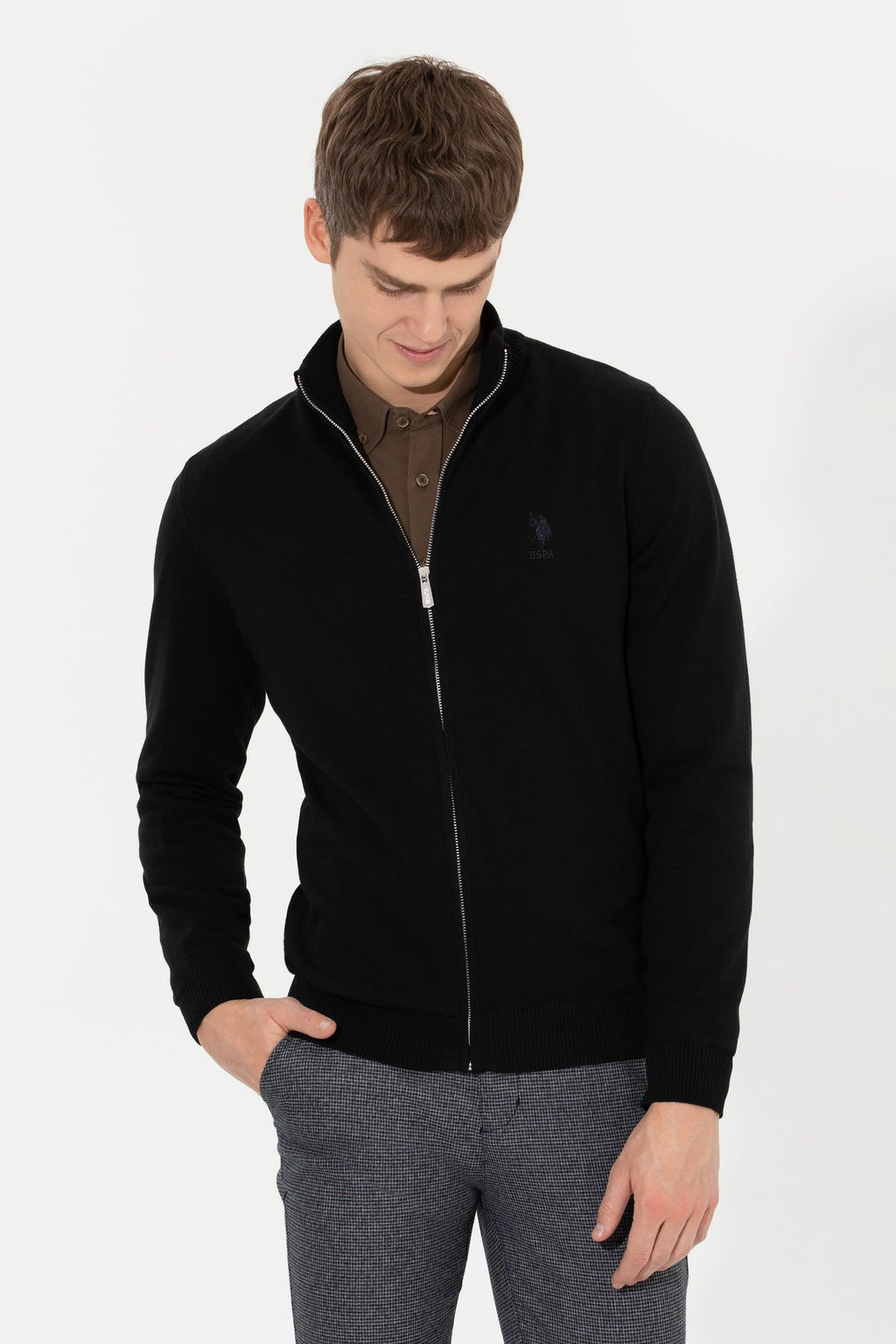 Мужской черный базовый трикотажный кардиган Неожиданная скидка в корзине