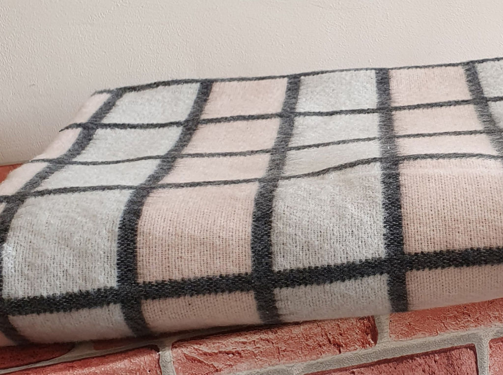 Одеяло п/шерсть 50% Клетка 140*205 ОПШ-1 цв. серо-розовая (Россия ВВТ)