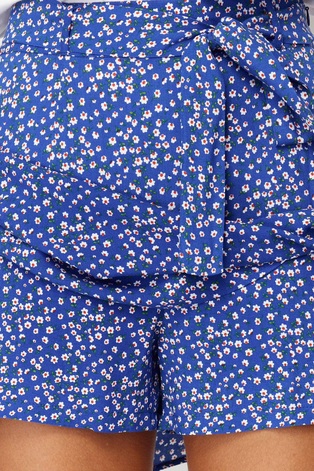 TRENDYOLMILLA Cok Renkli Cicek Desenli Viskon Dokuma Etek Gorunumlu Sort TWOSS24SR00010  фото 5