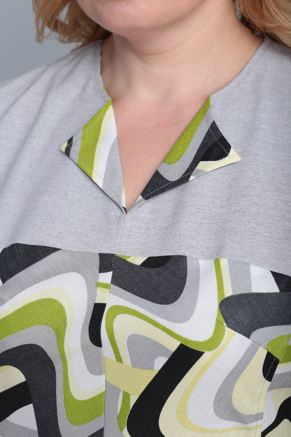 Платье ANELLI 205 зелень+зигзаг