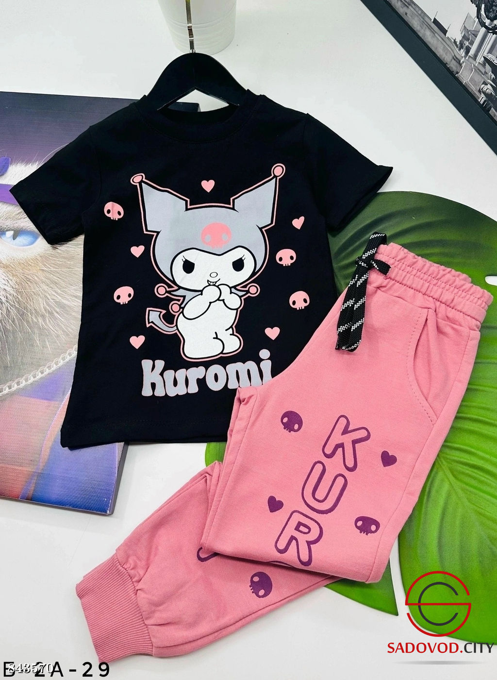 Костюм для девочек с рисунком