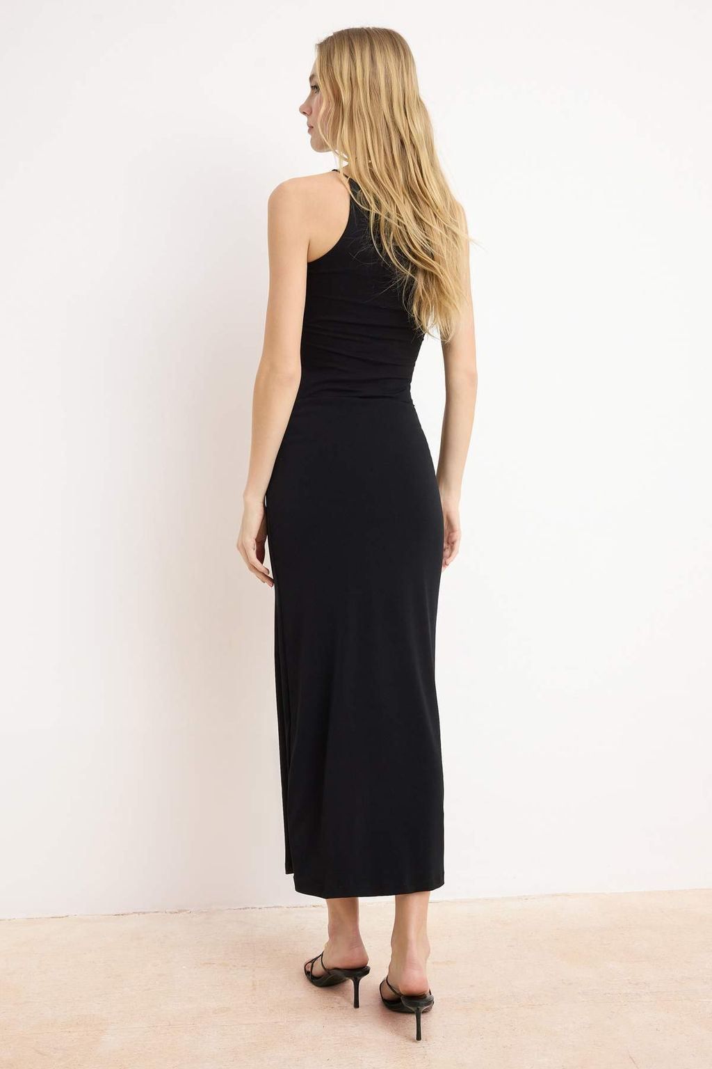 TRENDYOLMILLA Siyah Buzgu Drape Detayl? Maxi Anvelop Esnek Etek TWOAW25ET00096  фото 9