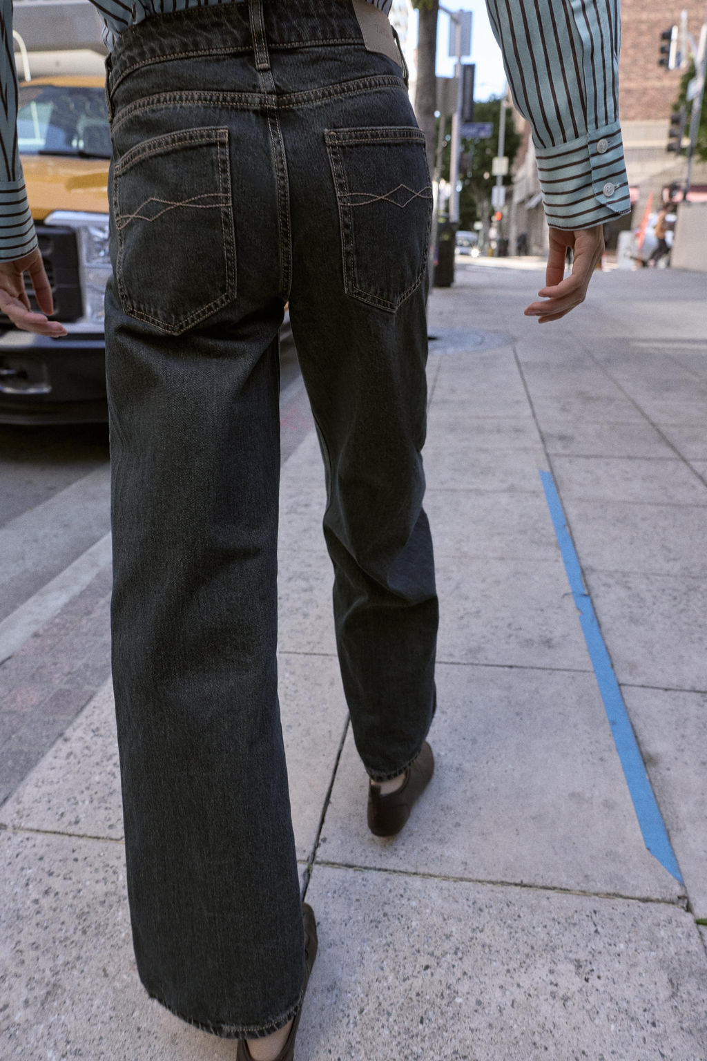 Z1975 WIDE-LEG LOW-RISE JEANS