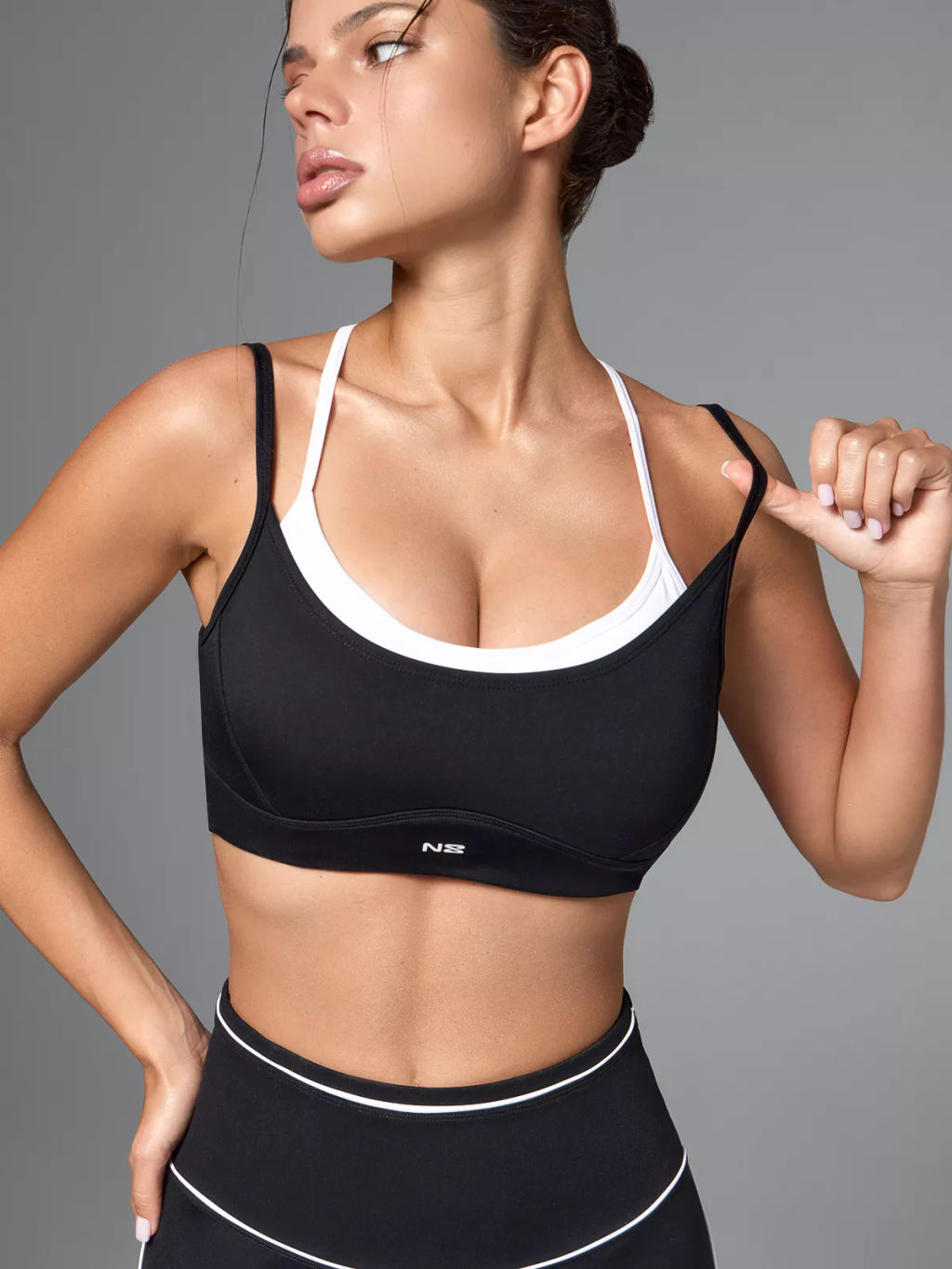 Топ-бра с контрастными вставками