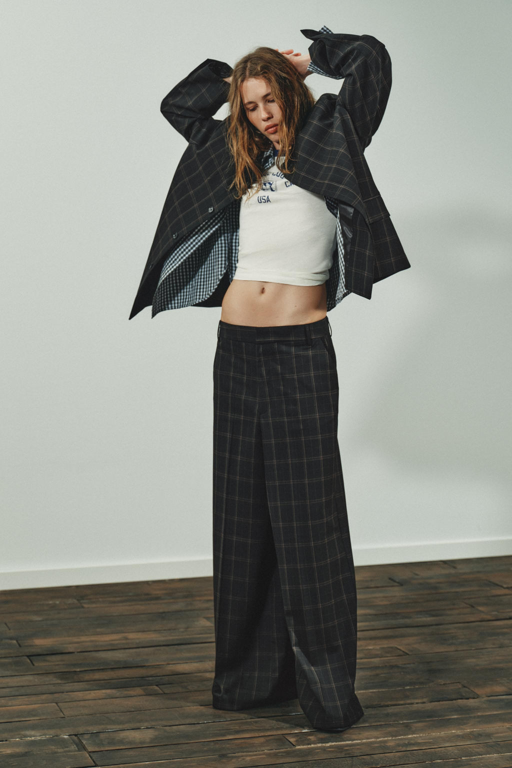 HIGH-WAIST CHECKED TROUSERS