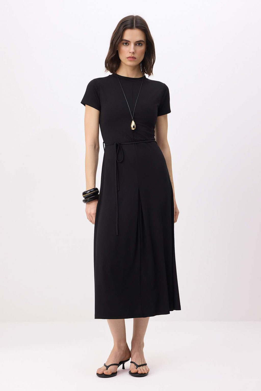 Siyah Duz Shift Bisiklet Yaka Standart Kol K?sa Midi Soft Touch Orme Elbise TWOSS26EL00197