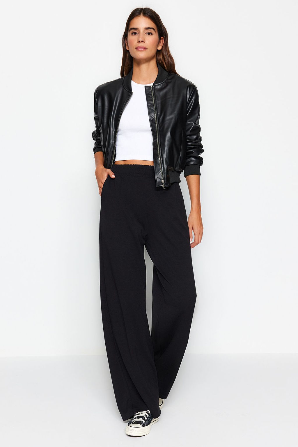 Siyah Premium Yumusak Kumasl? Cepli Wideleg/Rahat Kesim Orme Esofman Alt? Pantolon TWOAW24EA00012 - Trendyolmilla фото 2