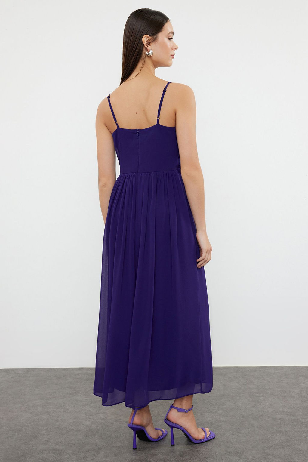 TRENDYOLMILLA Ekru Cicek Desenli A-Kesim F?rf?r Detayl? Astarl? Sifon Maxi Dokuma Elbise TWOSS23EL02013 фото 45