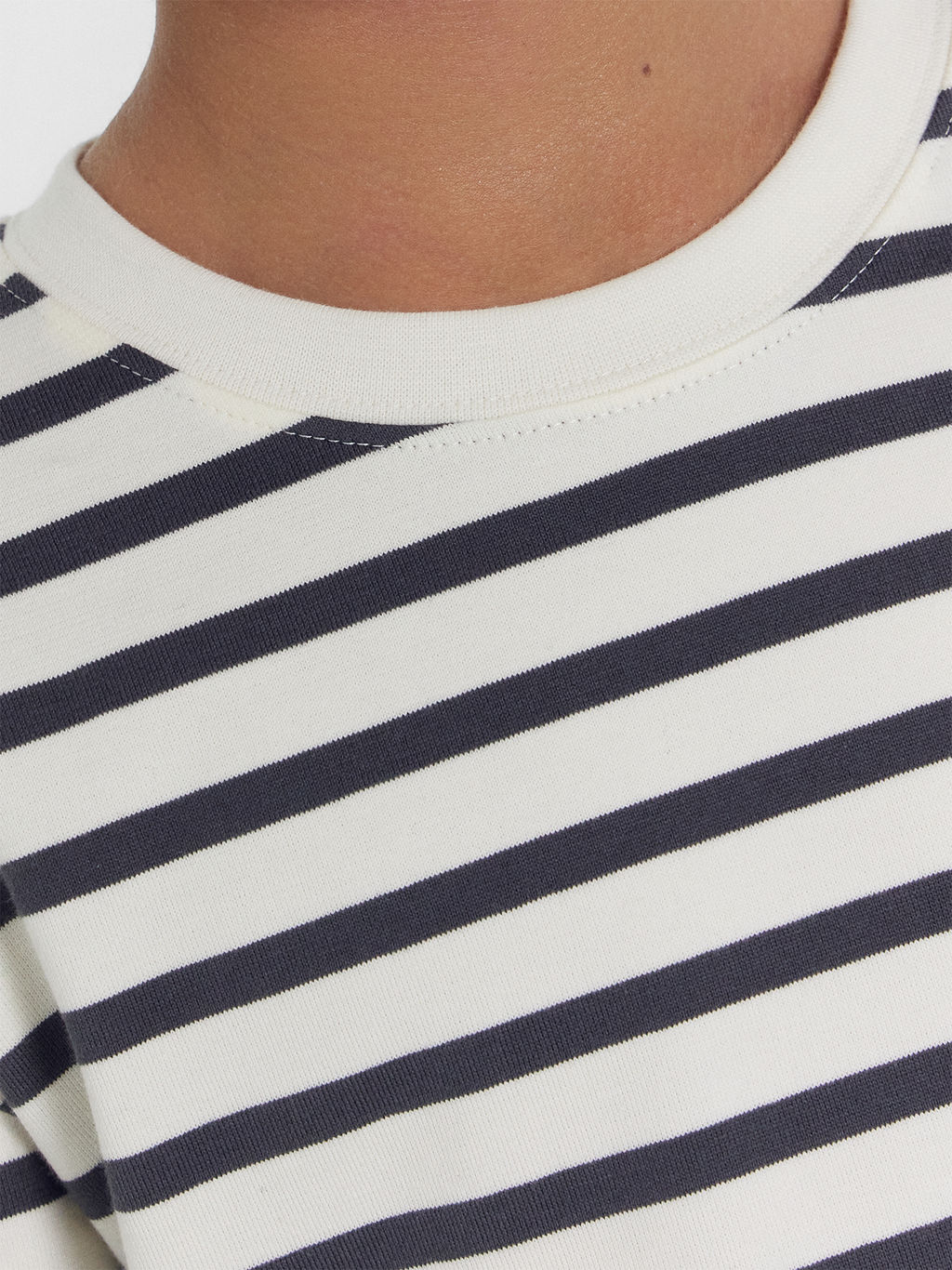 Лонгслив для мальчиков светло-молочный в графитовую полоску - Mark formelle фото 5