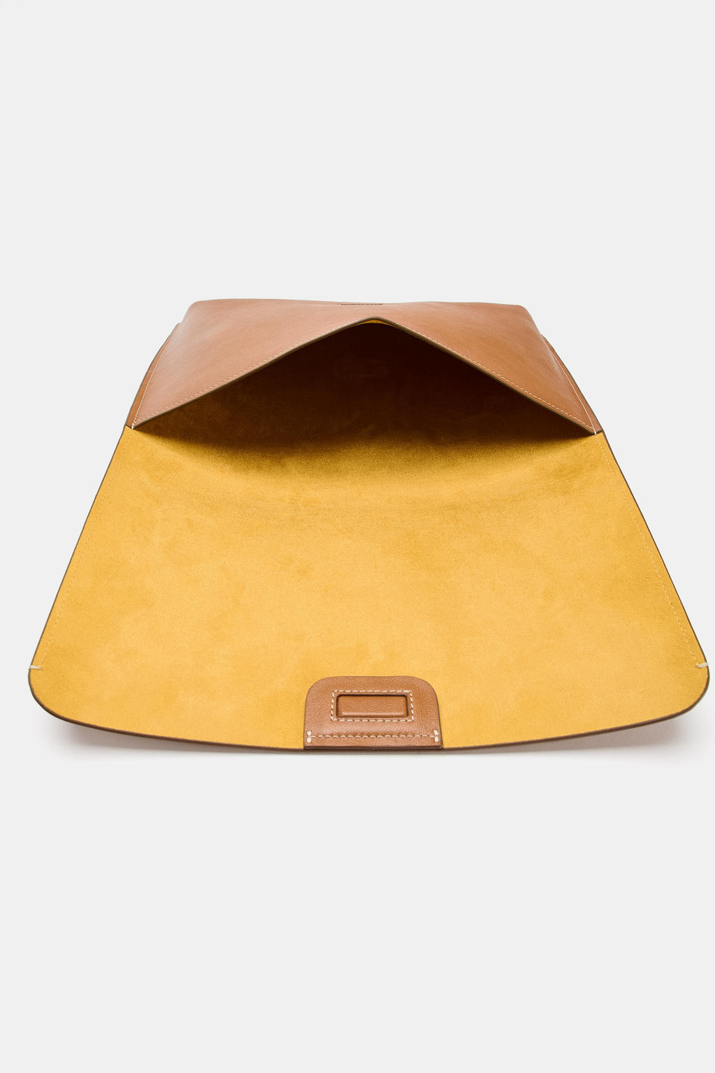 FUNDA PIEL PARA IPAD / Marr?n - Zara фото 6