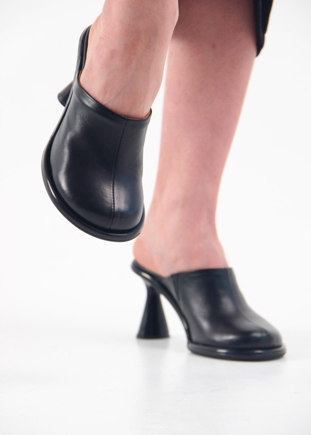 Сабо 6112.PODYUM133bl. черный