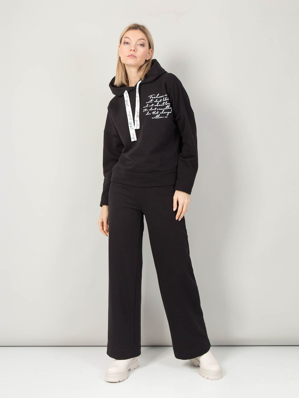 Джемпер из футера с капюшоном - Stilla фото 5