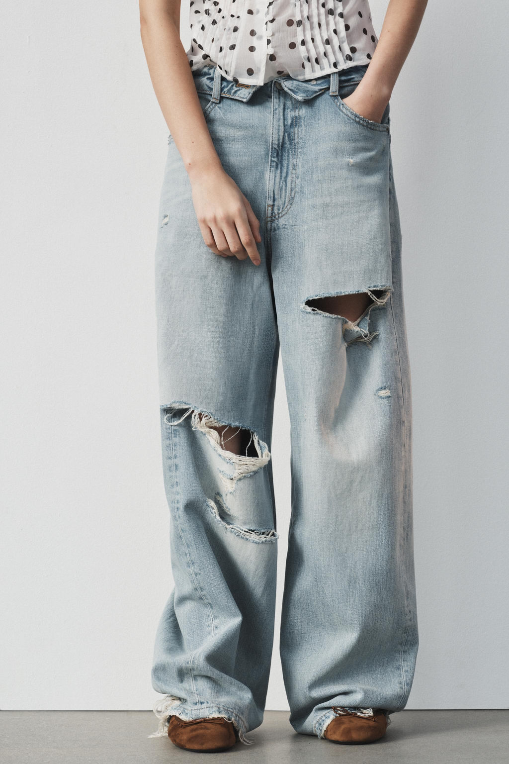 TRF FOLDED WAIST MID-WAIST JEANS - Zara фото 15