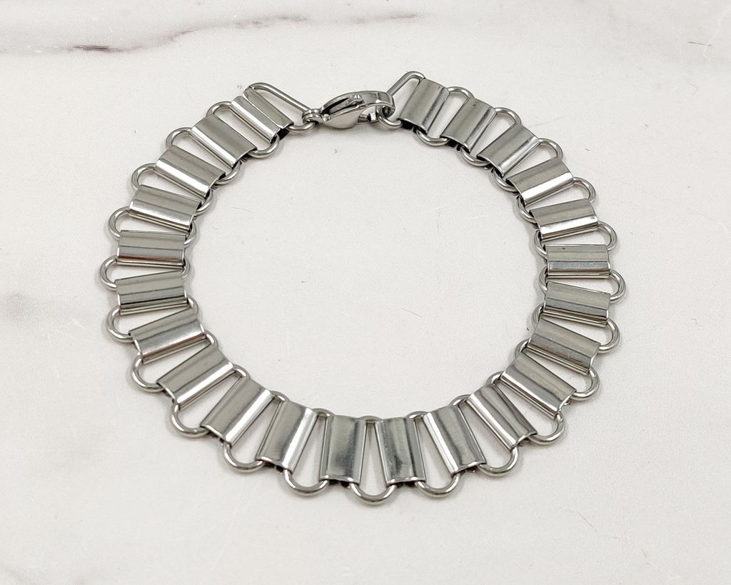 Браслет из стали
