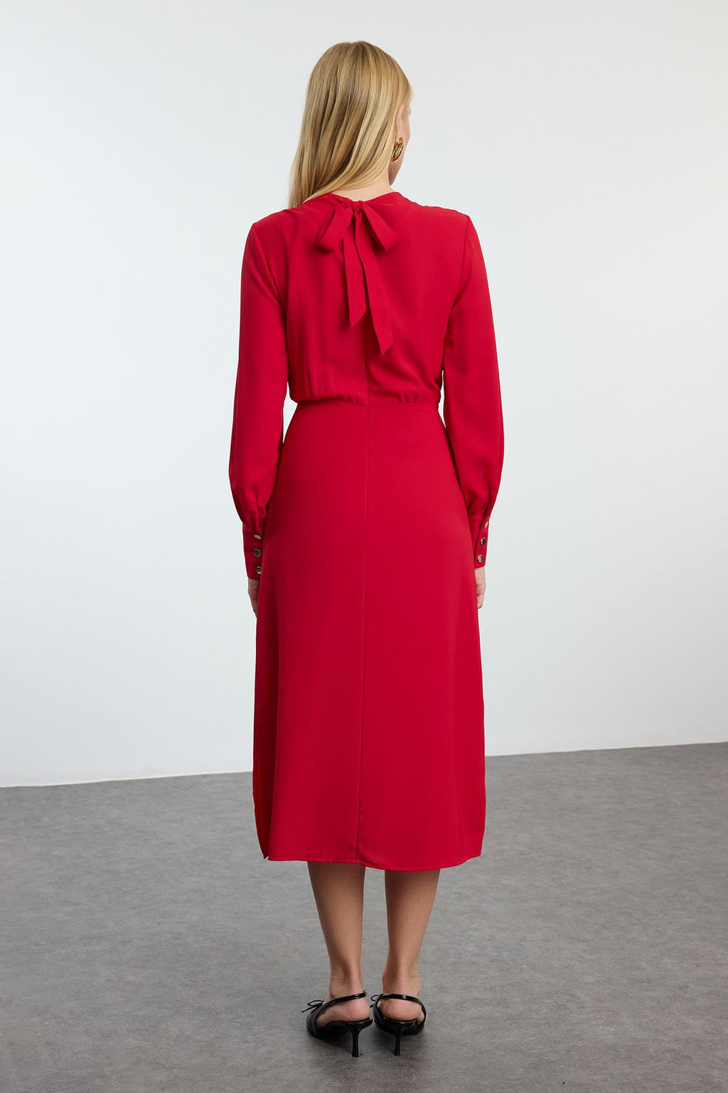 TRENDYOLMILLA Siyah Midi Y?rtmacl? Dokuma Elbise TWOAW24EL00851  фото 4