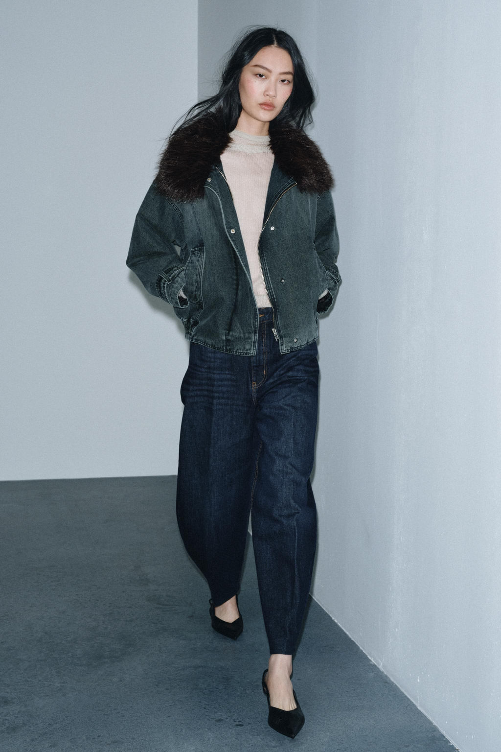 ZW COLLECTION BARREL HIGH-WAIST JEANS - Zara фото 6