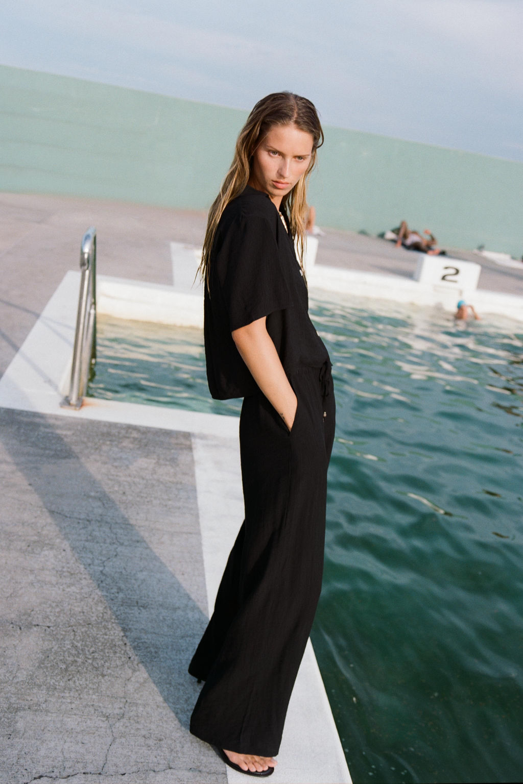 WIDE-LEG TROUSERS WITH ELASTIC WAISTBAND - Zara фото 34