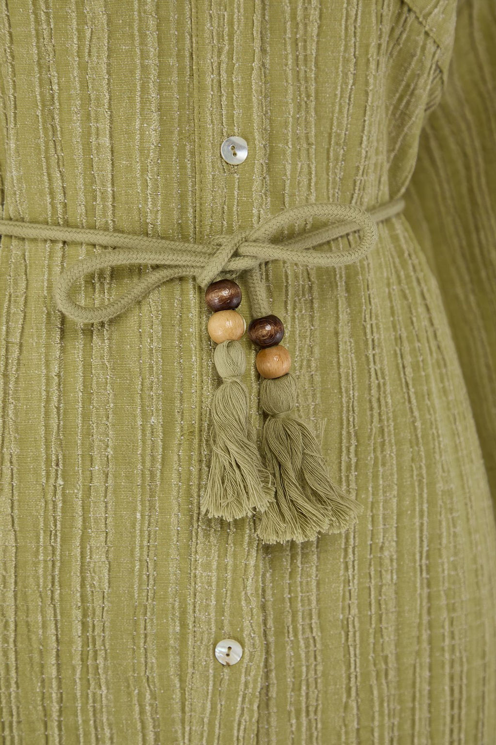 TRENDYOLMILLA Ekru Mini Dokuma Puskullu Flaml? Pamuk Plaj Elbisesi TBESS25EL00011  фото 9