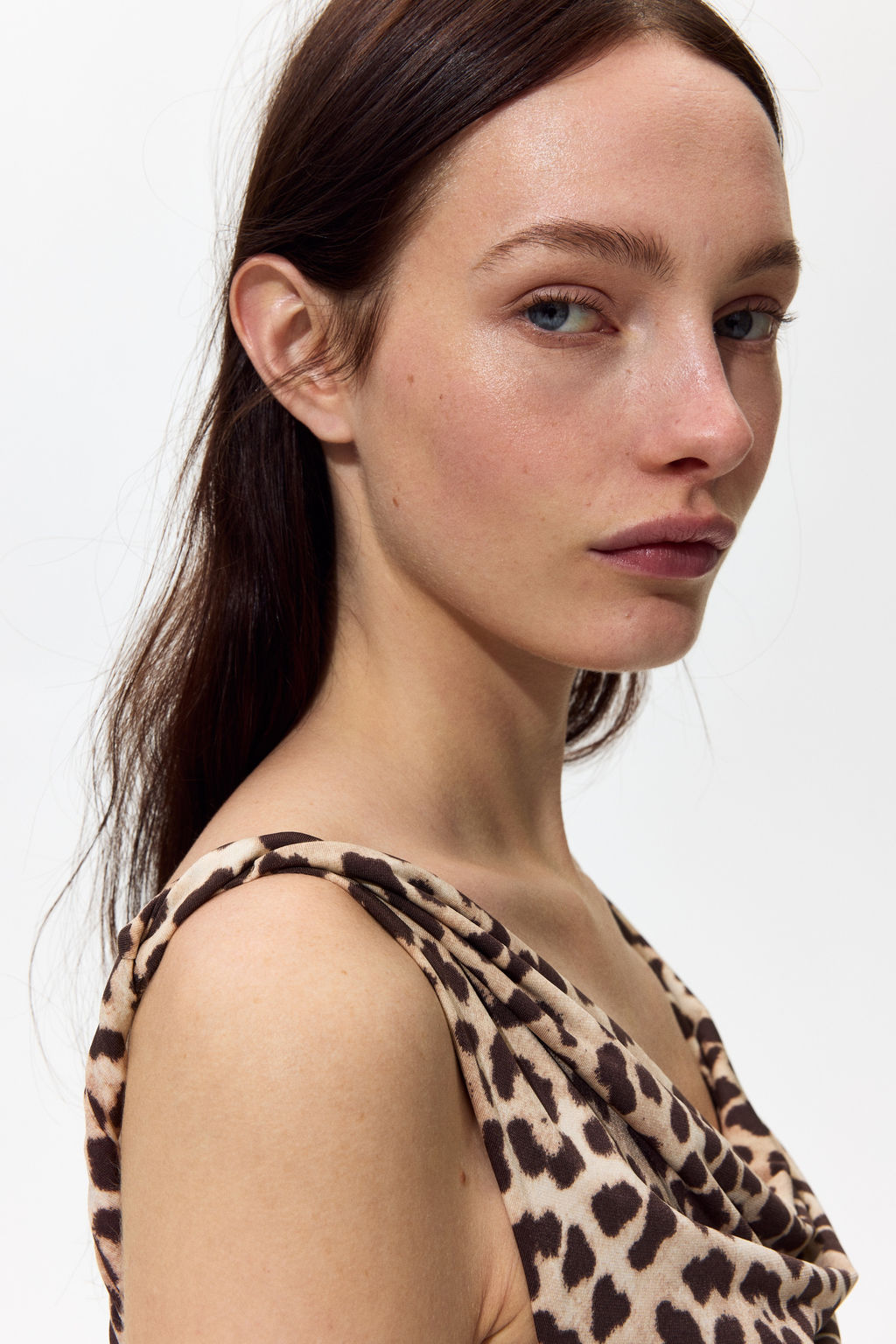Vestido de punto con escote drapeado - H&m фото 5