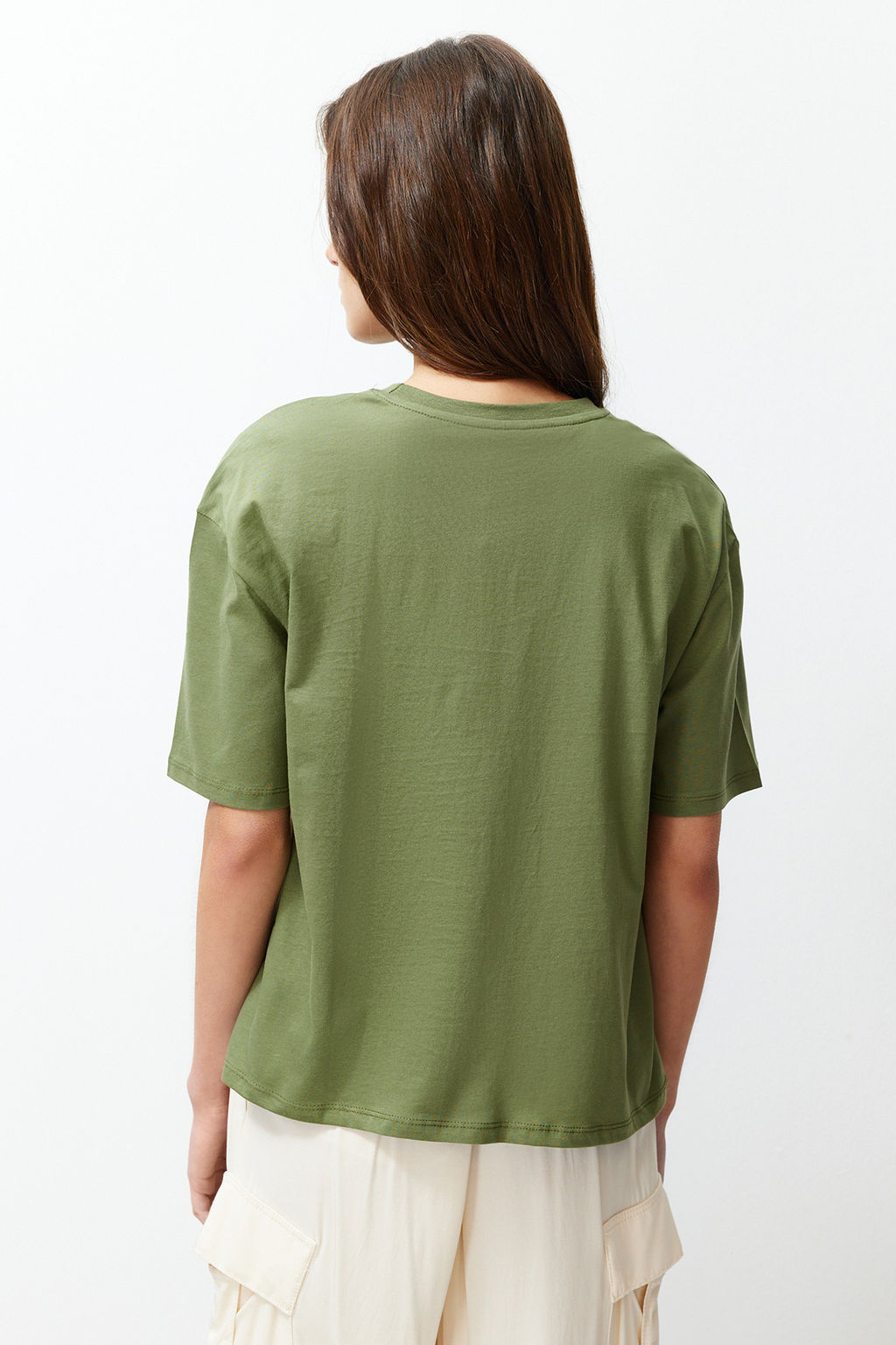 Haki %100 Pamuk Bask?l? Relaxed/Genis Rahat Kesim Bisiklet Yaka Orme T-Shirt TWOSS23TS00267