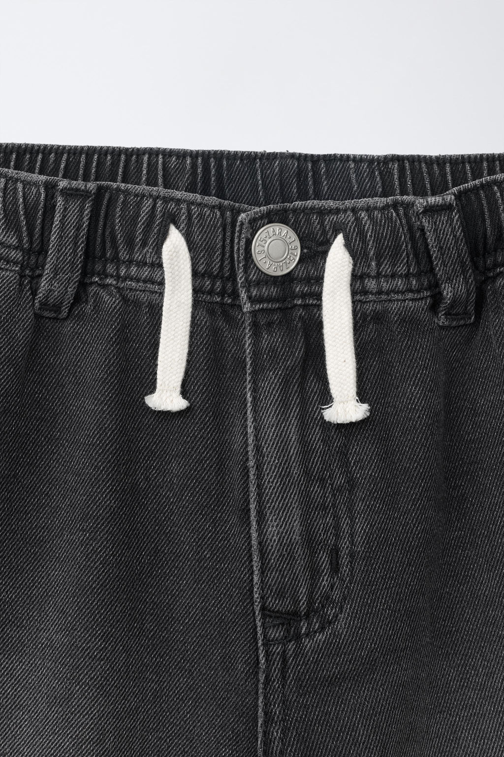 BERMUDA DENIM FLUIDA / Negro